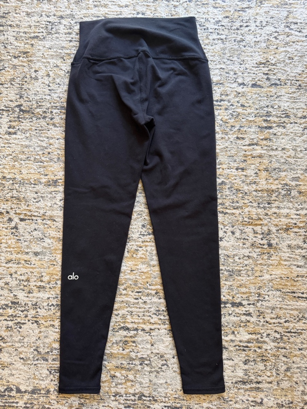 Alo yoga High-Waist Black Leggings, size XS